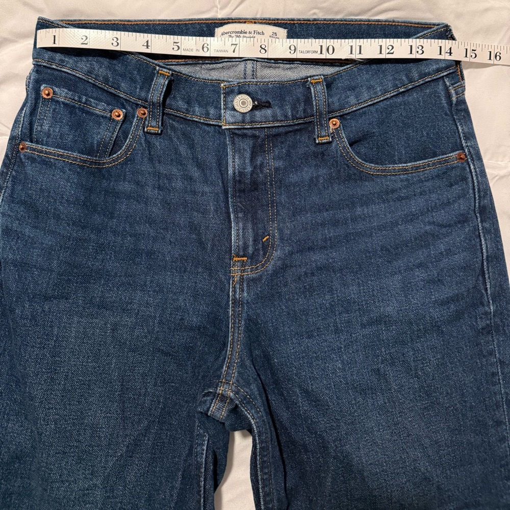 Mid Rise 90s Straight Jean - Picture 8 of 10